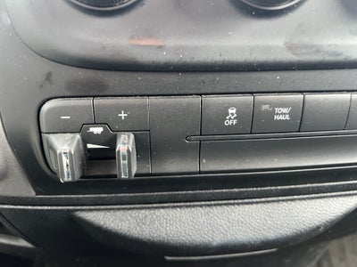 2017 RAM 1500 Tradesman Crew Cab 4x2 6'4" Box