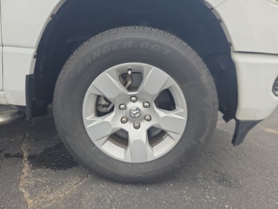 2022 RAM 1500 Big Horn Crew Cab 4x4 5'7" Box