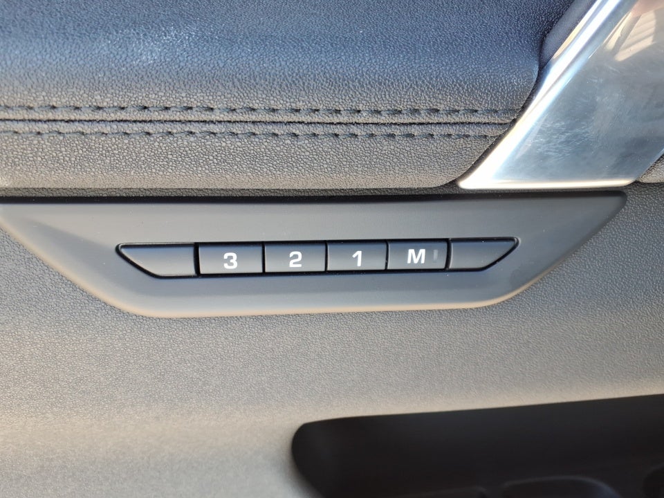 2025 Land Rover Discovery Sport S