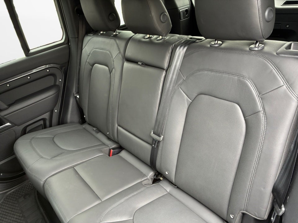 2025 Land Rover Defender 110 P500 X-Dynamic SE