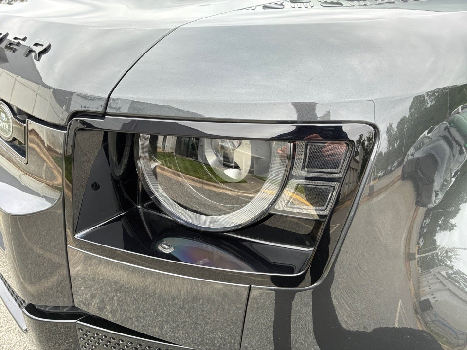 2025 Land Rover Defender 110 P500 X-Dynamic SE