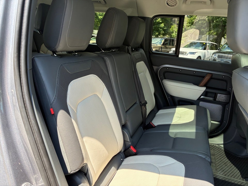 2024 Land Rover Defender X-Dynamic SE