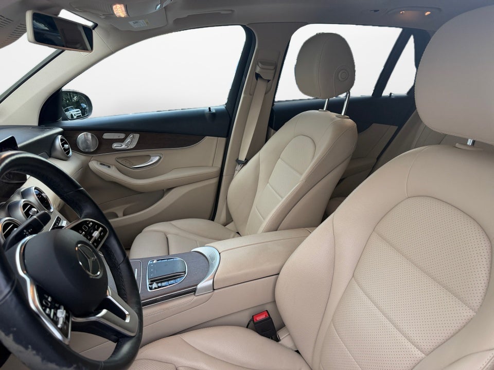 2020 Mercedes-Benz GLC 300 GLC 300