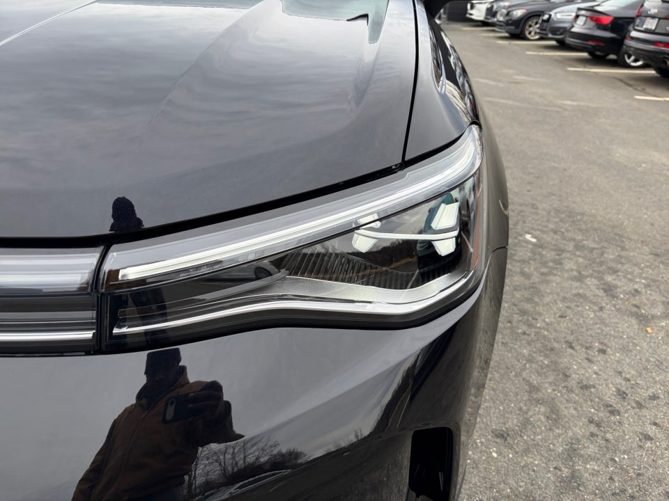 2026 Volkswagen Taos SE Black