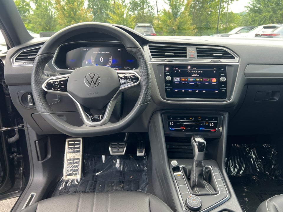 2024 Volkswagen Tiguan SE R-Line Black