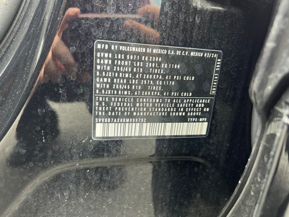 2024 Volkswagen Tiguan SE R-Line Black