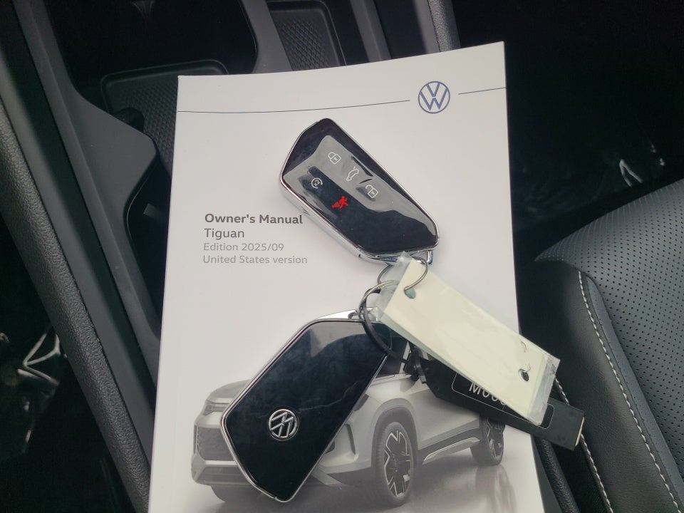 2026 Volkswagen Tiguan SE R-Line Black