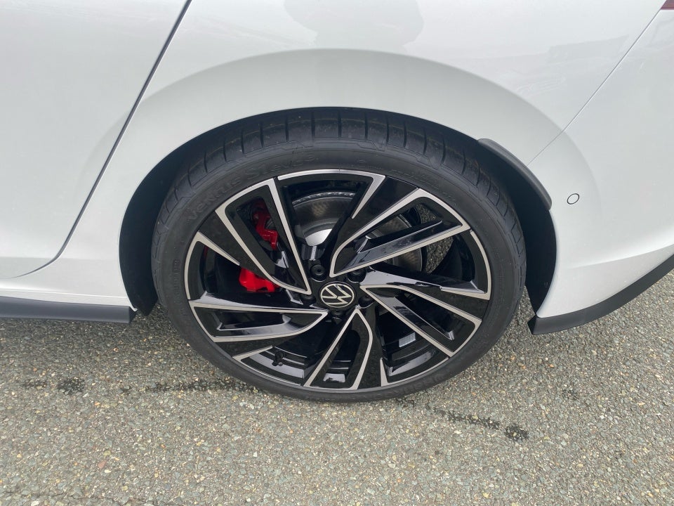 2024 Volkswagen Golf GTI 2.0T Autobahn