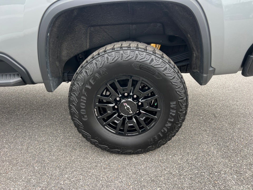 2025 Chevrolet Silverado 2500HD 4WD Crew Cab Standard Bed ZR2