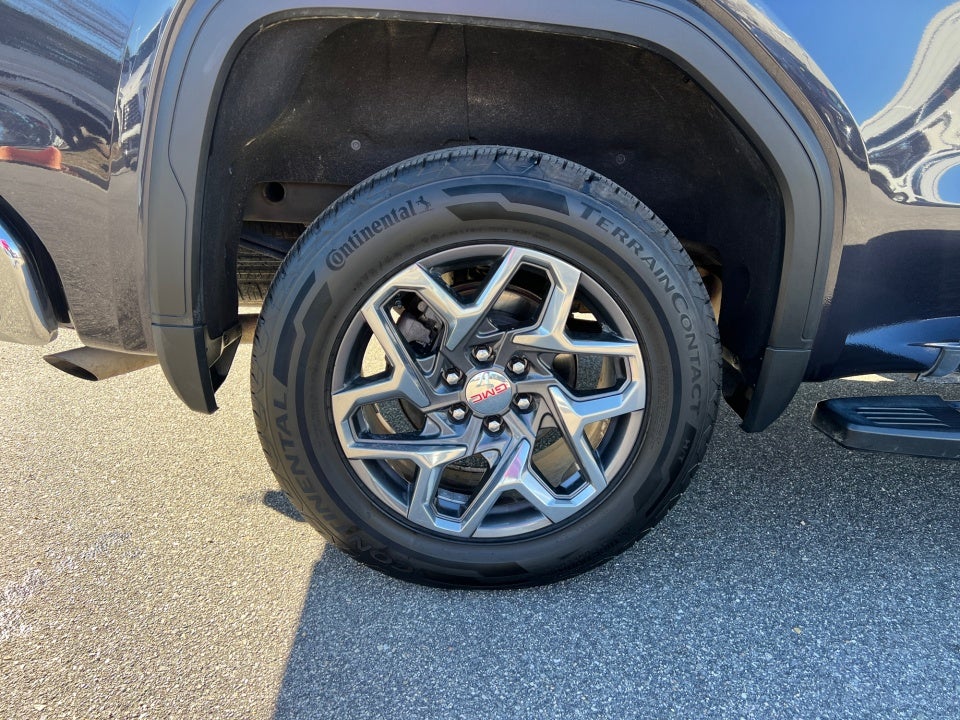 2022 GMC Sierra 1500 4WD Crew Cab Short Box SLT