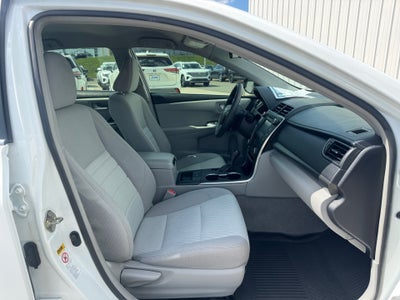 2017 Toyota Camry Hybrid LE